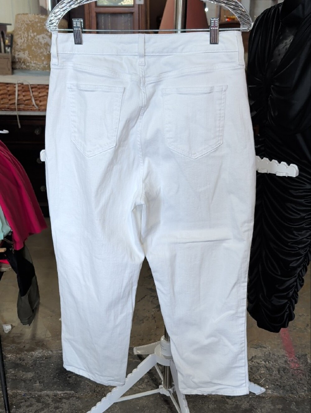 Nine West White High-Rise Cropped Button-Fly Jeans - Picture 3 of 3
